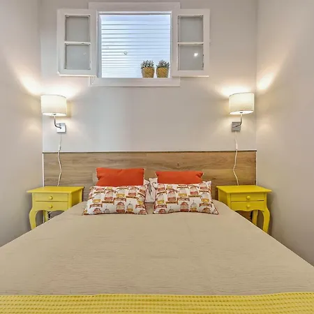 Charming Apartment Lisbon